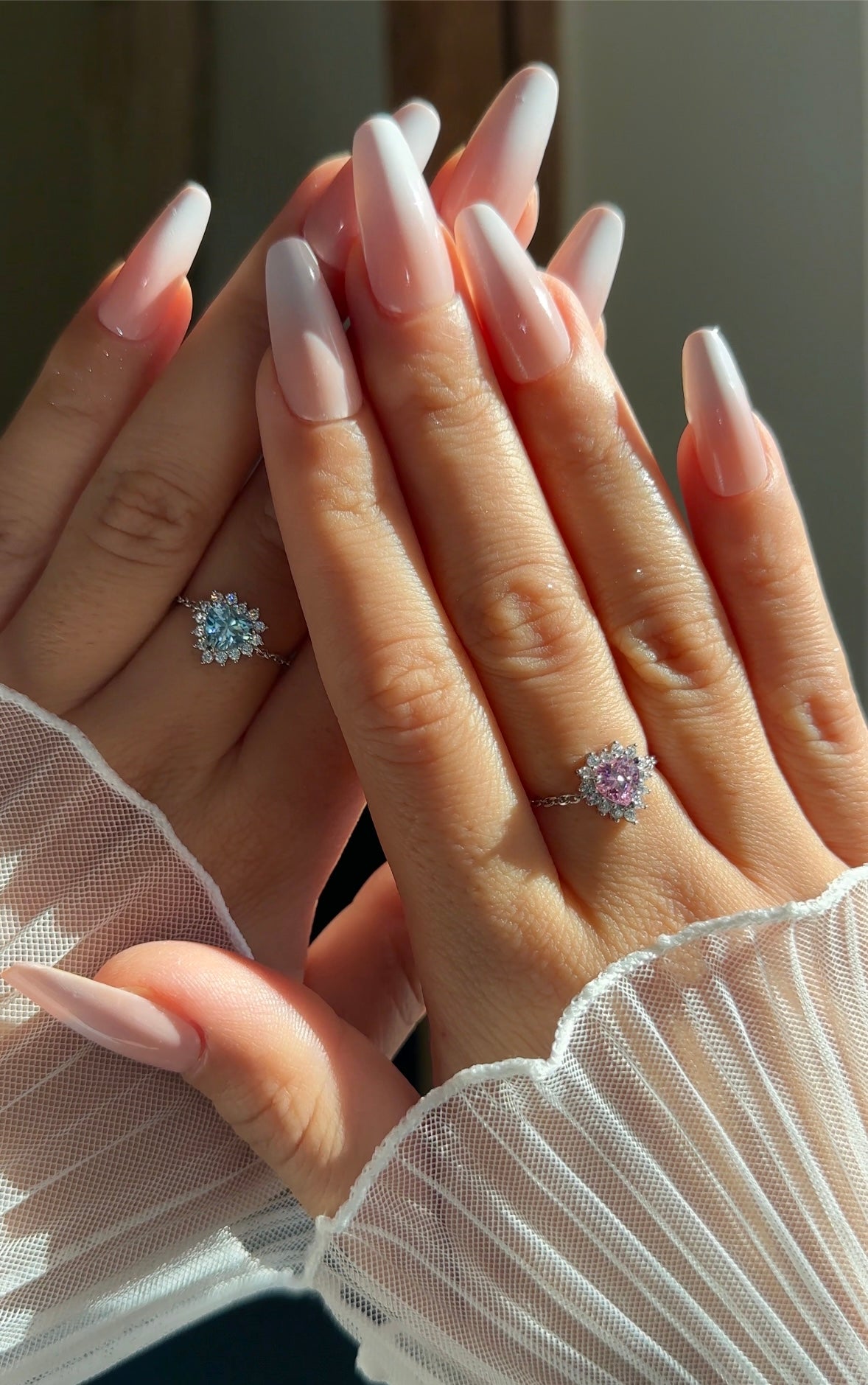 Queen of Hearts Chain Ring- Pink