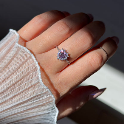 Queen of Hearts Chain Ring- Pink